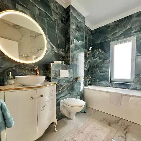 Bridge - Penthouse Apartment